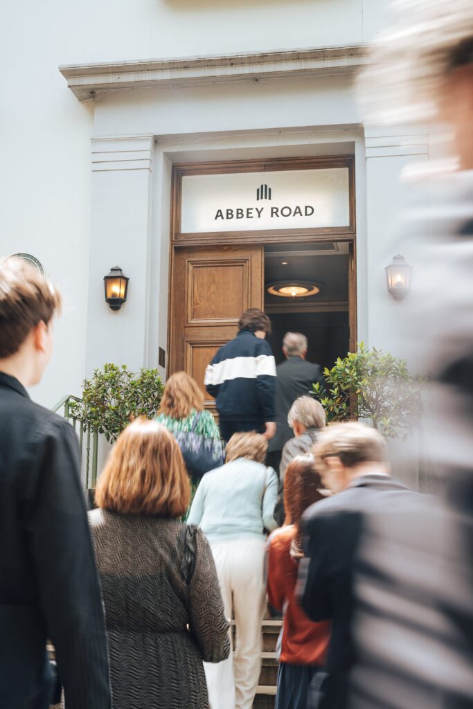 famous entrance of abbey road studios